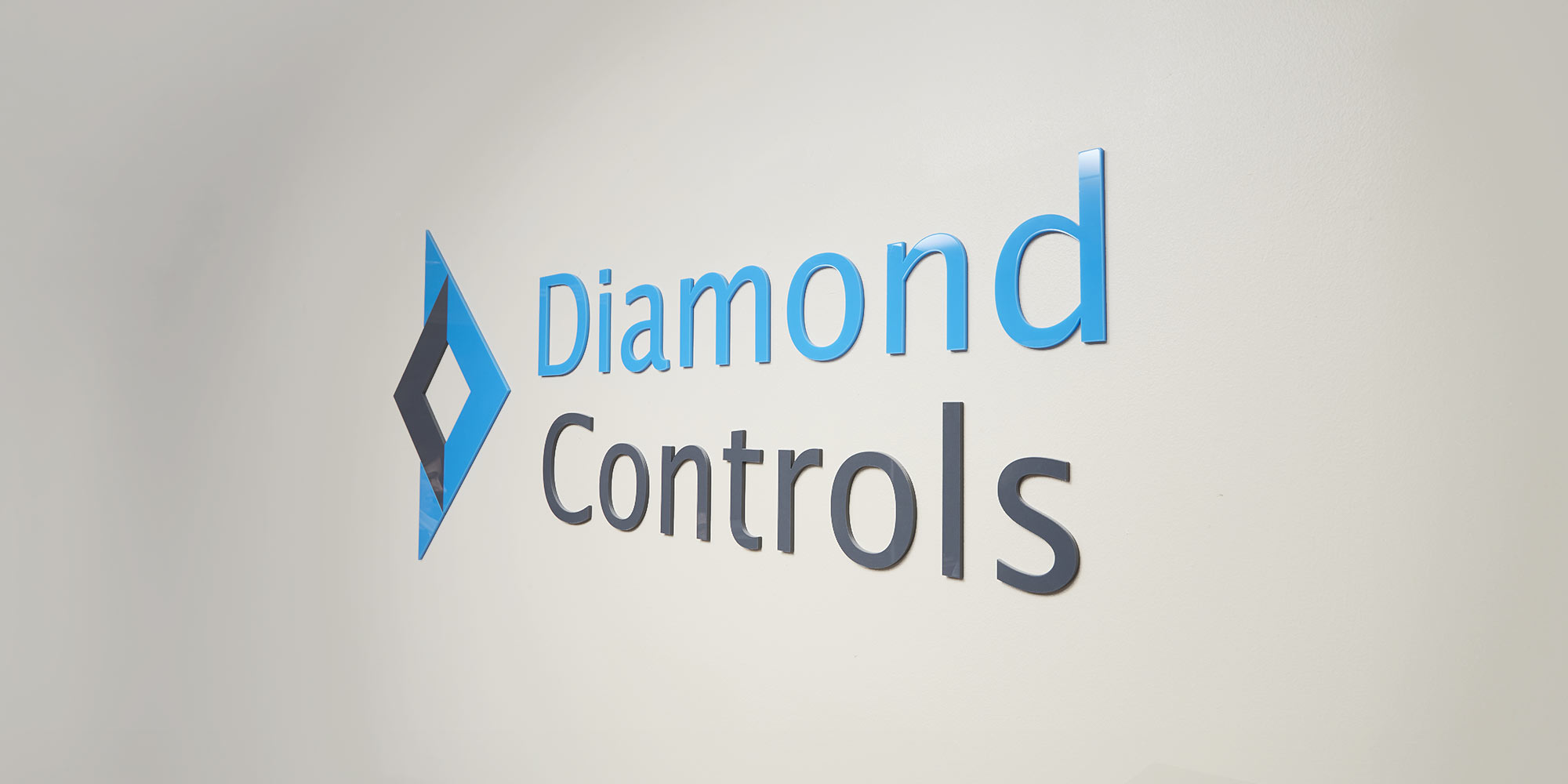 Diamond Controls Logo Sign